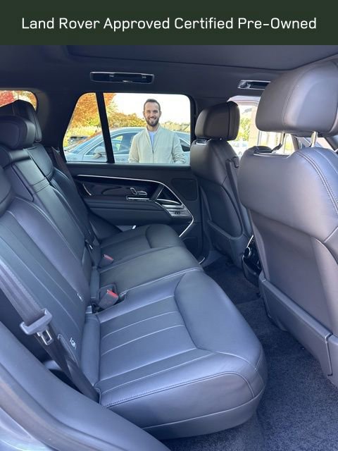 Used 2025 Land Rover Range Rover SE image 13