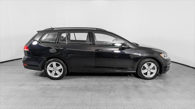 Used 2018 Volkswagen Golf SE FWD image 9