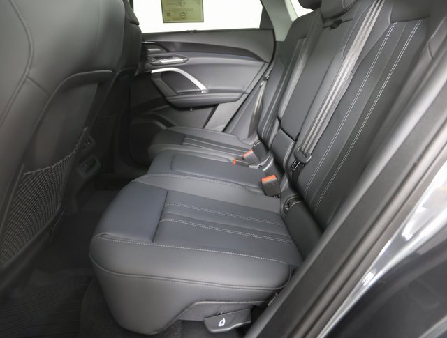 Used 2025 Audi Q5 Premium Plus image 10