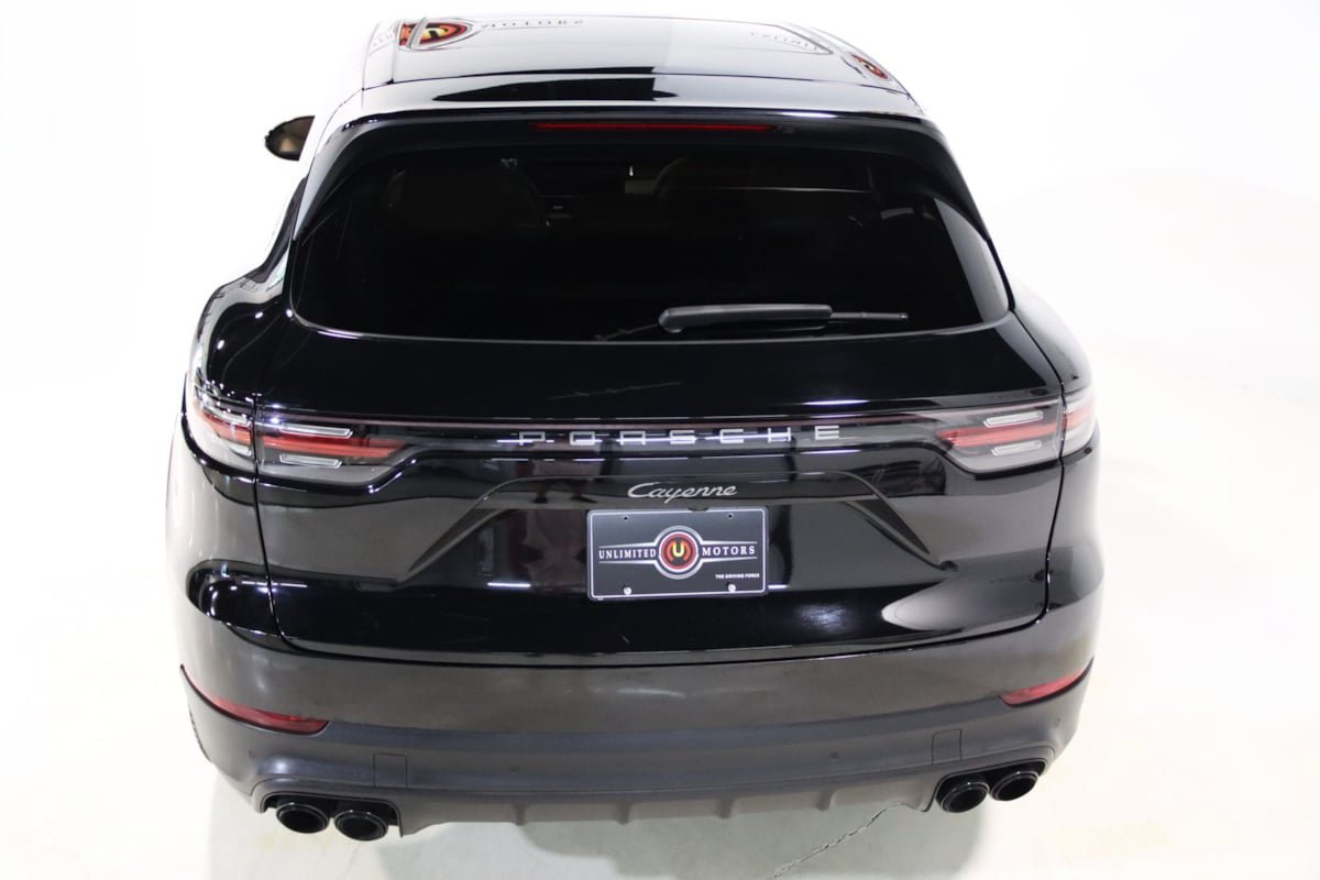 Used 2022 Porsche Cayenne Platinum Edition AWD/4WD image 31