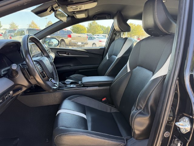 Certified 2025 Toyota Camry SE FWD image 23