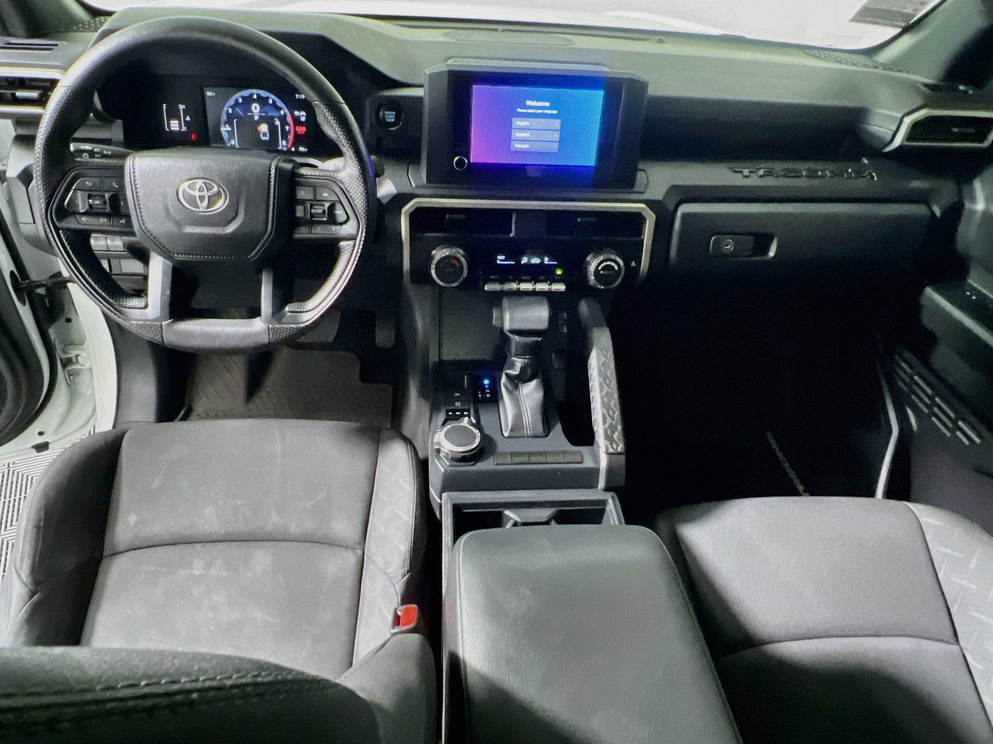 Used 2024 Toyota Tacoma SR AWD/4WD image 23