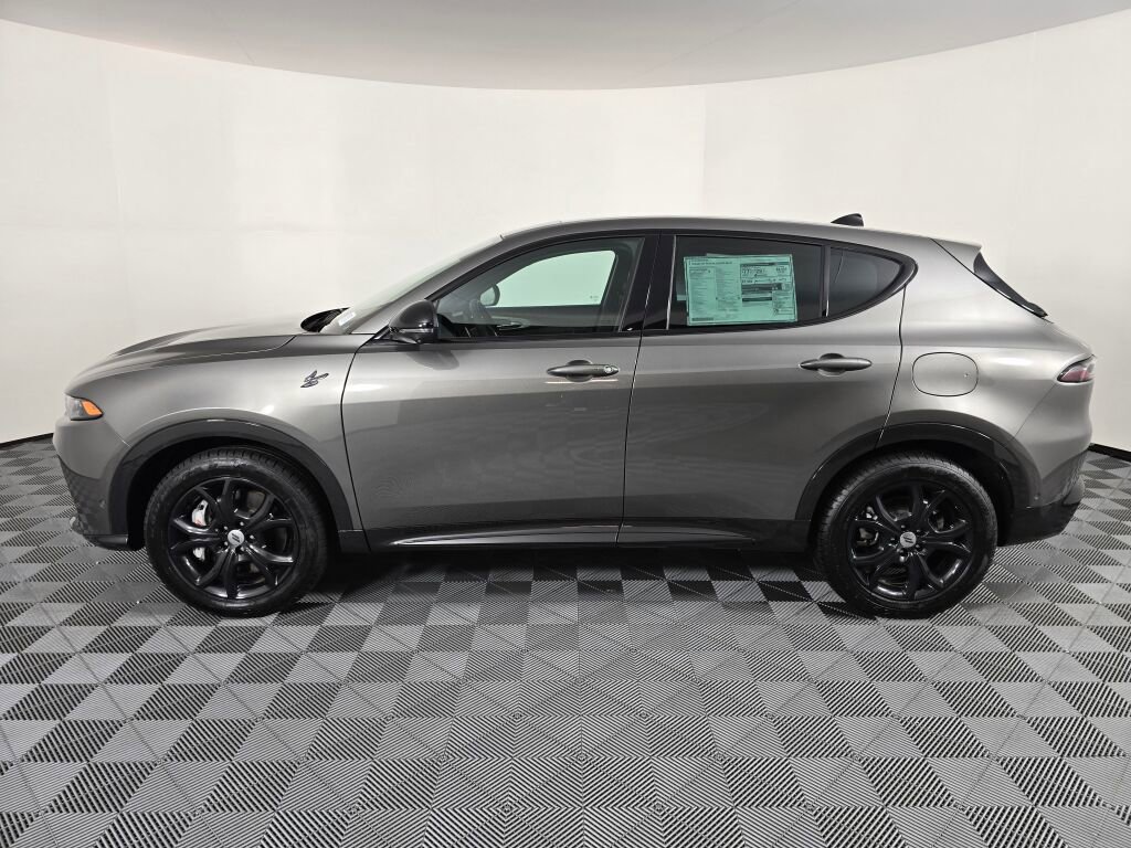 New 2024 Dodge Hornet R/T Plus w/ Tech Pack Plus w/o Parking image 7