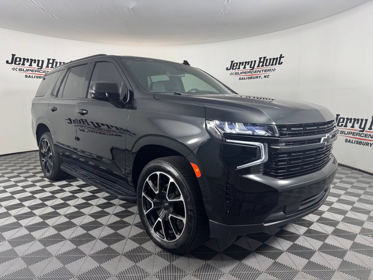 Used 2024 Chevrolet Tahoe RST w/ Luxury Package RWD image 5