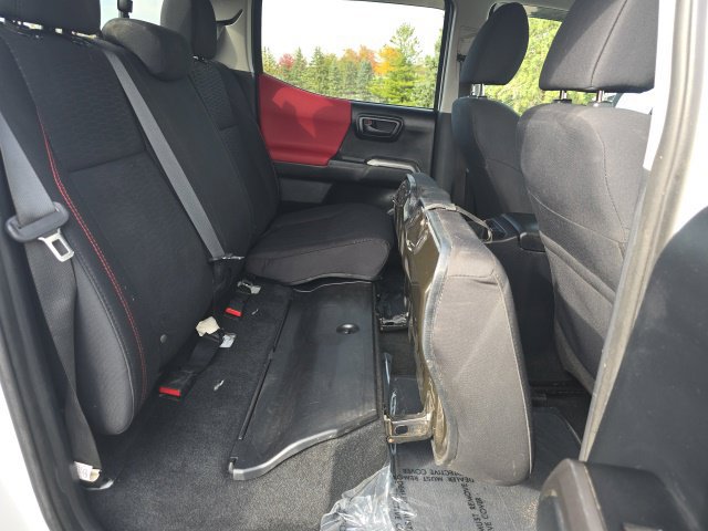Used 2017 Toyota Tacoma SR5 w/ Tow Package AWD/4WD image 15
