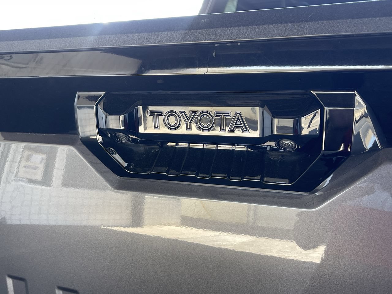 Used 2024 Toyota Tundra Platinum AWD/4WD image 39
