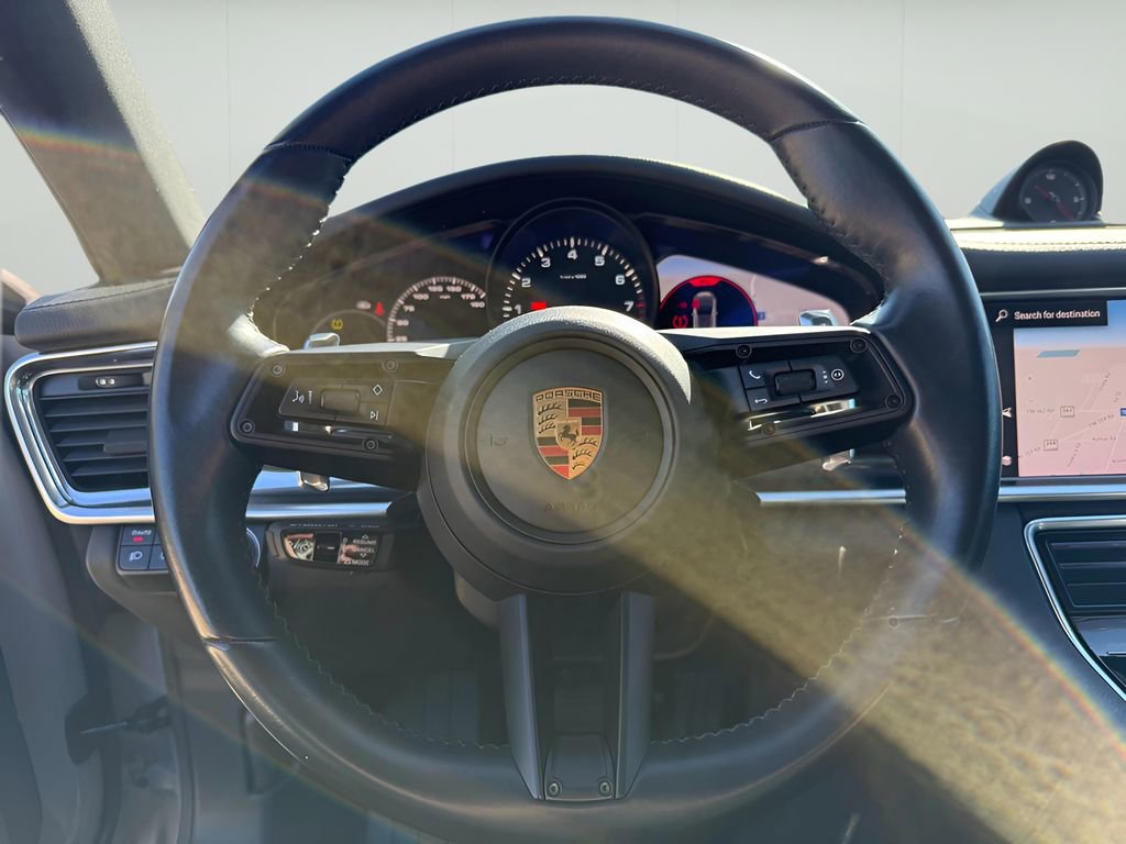 Used 2022 Porsche Panamera Platinum Edition image 17