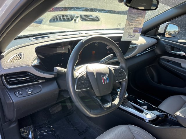 Used 2025 Buick Envista Avenir FWD image 10