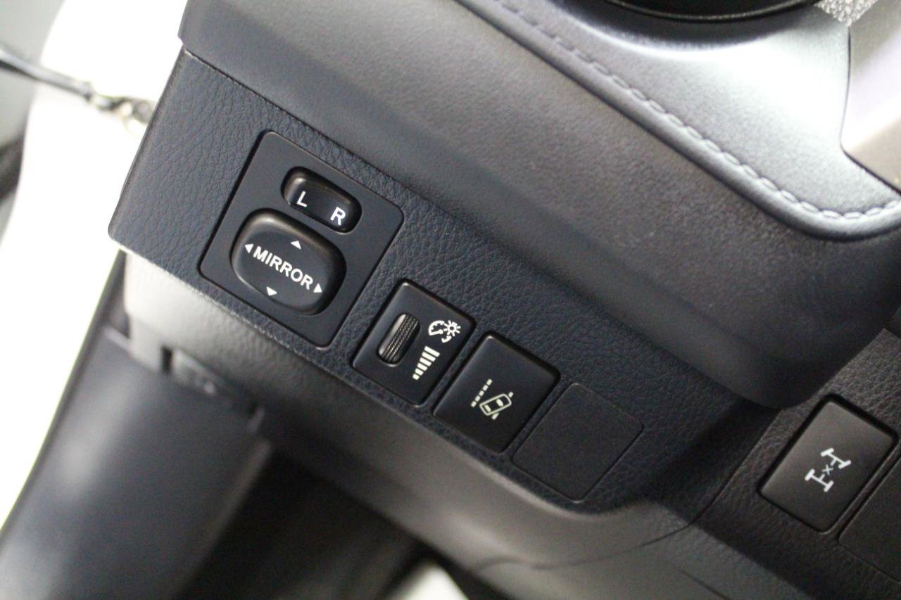 Used 2017 Toyota RAV4 LE image 11