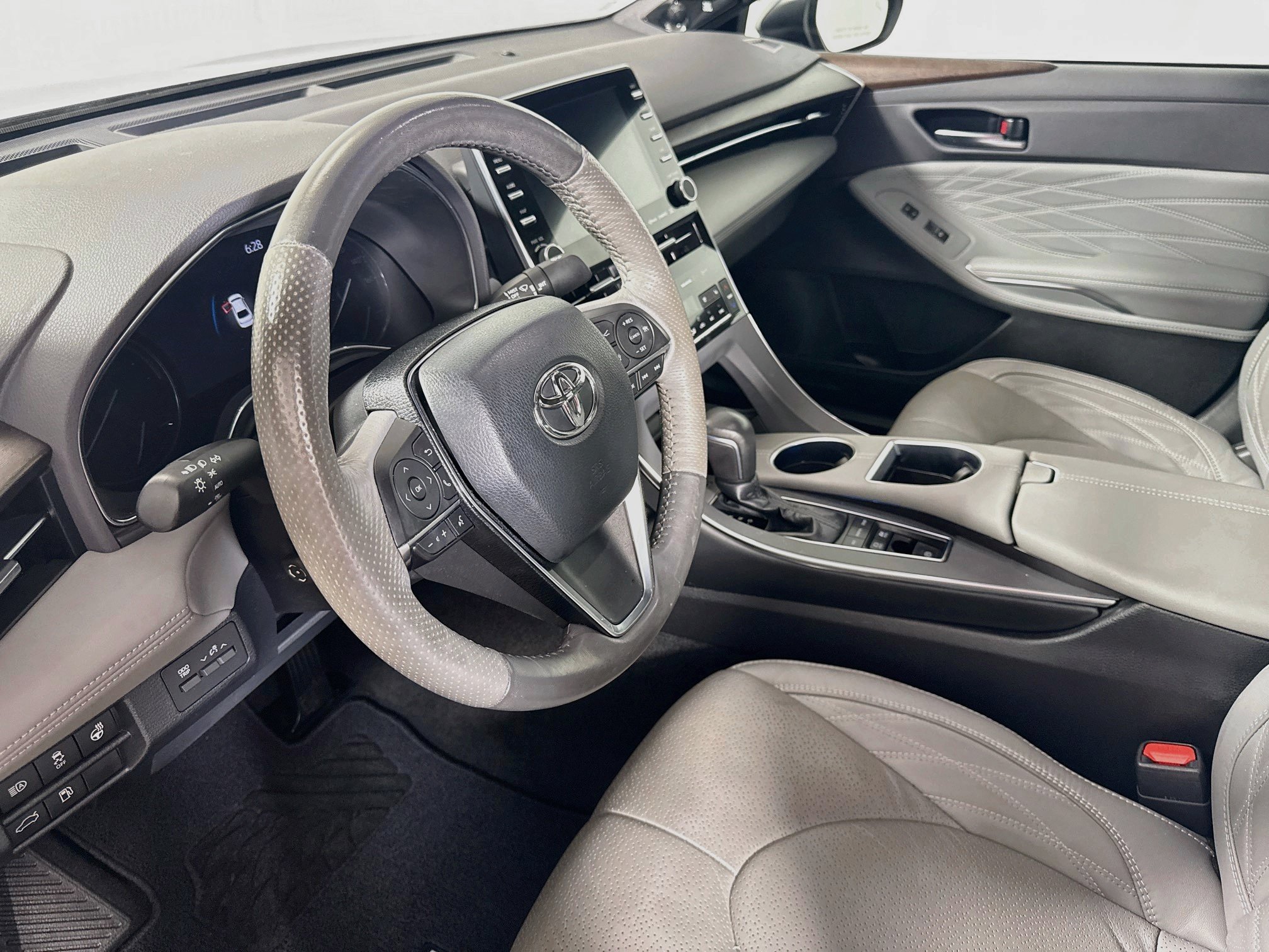 Certified 2021 Toyota Avalon Limited FWD image 10