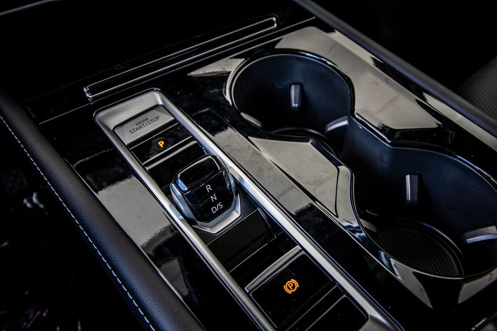 New 2026 Volkswagen Atlas Cross Sport SE image 38