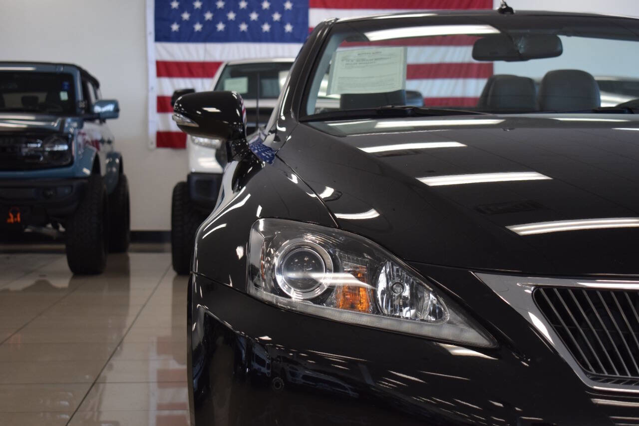 Used 2013 Lexus IS 350C Base 2dr Convertible w/ Luxury Pkg image 12