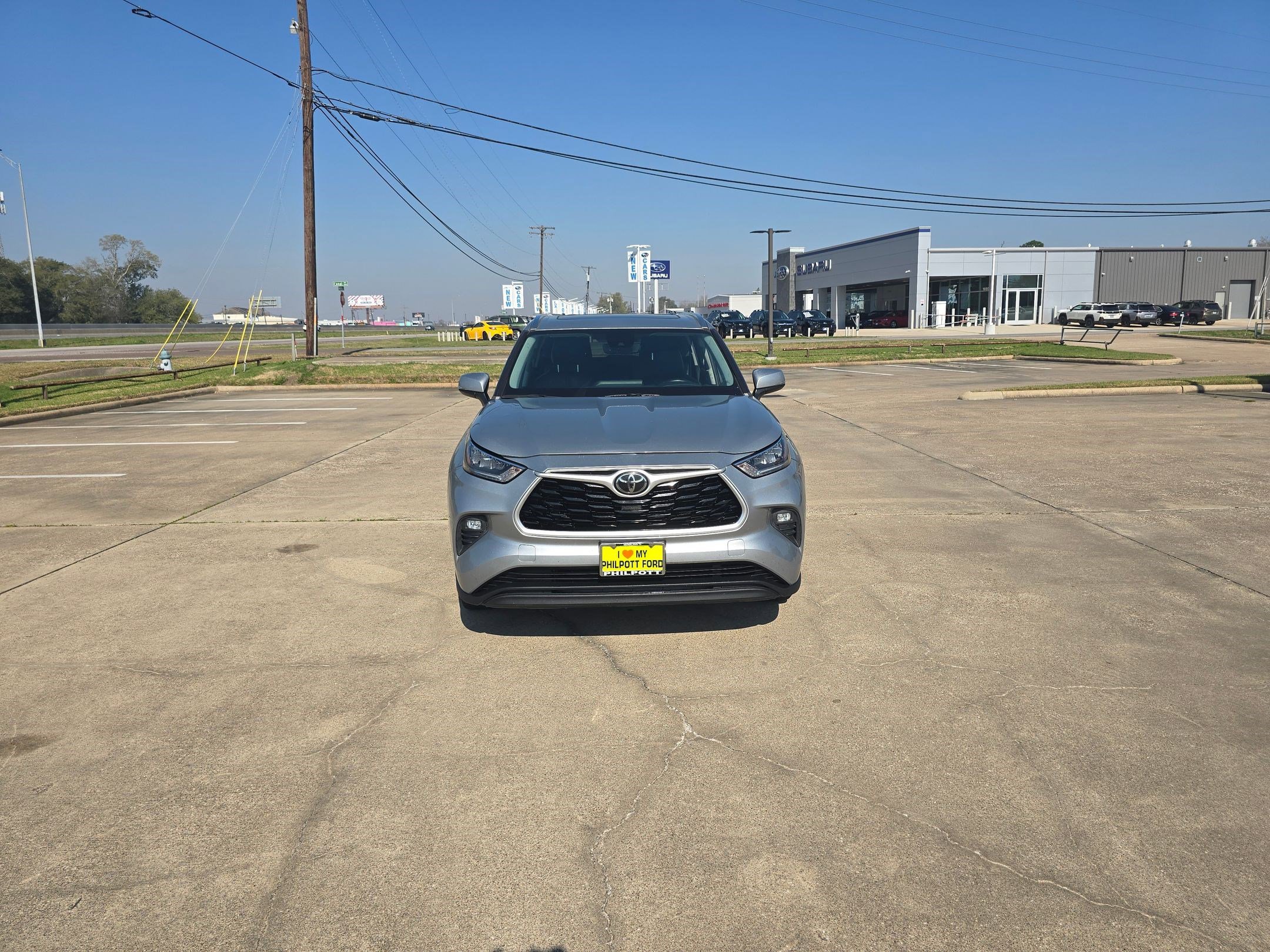 Used 2020 Toyota Highlander XLE image 6