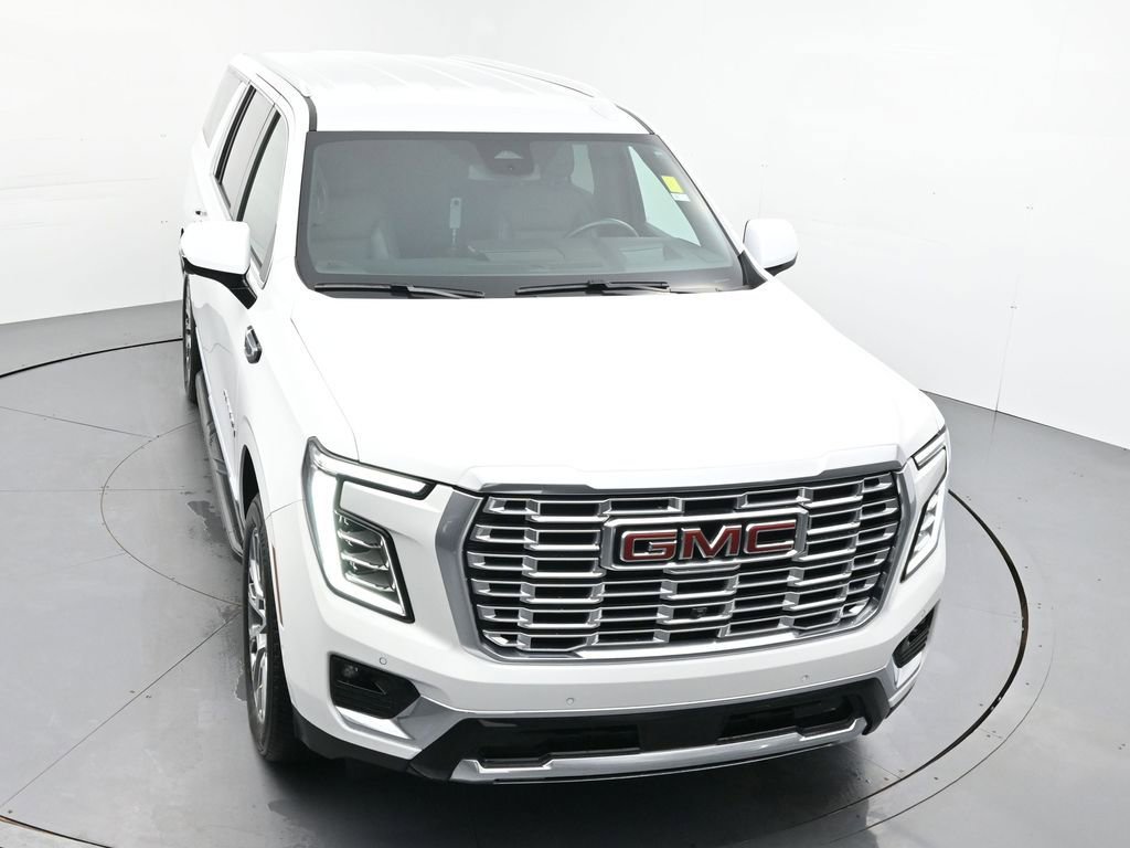 Used 2025 GMC Yukon XL Denali AWD/4WD image 4