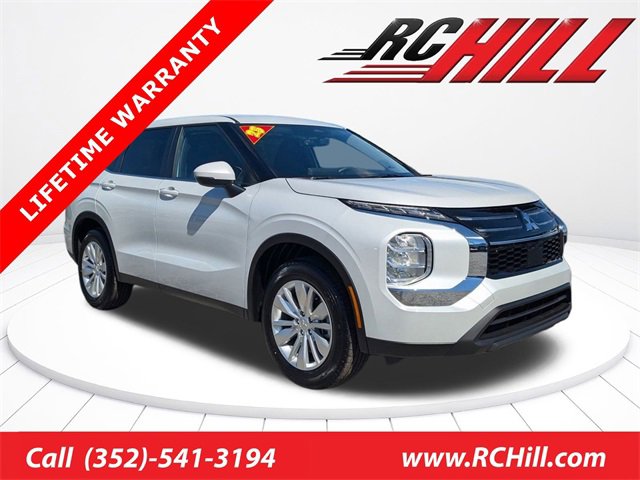 New 2025 Mitsubishi Outlander ES image 1