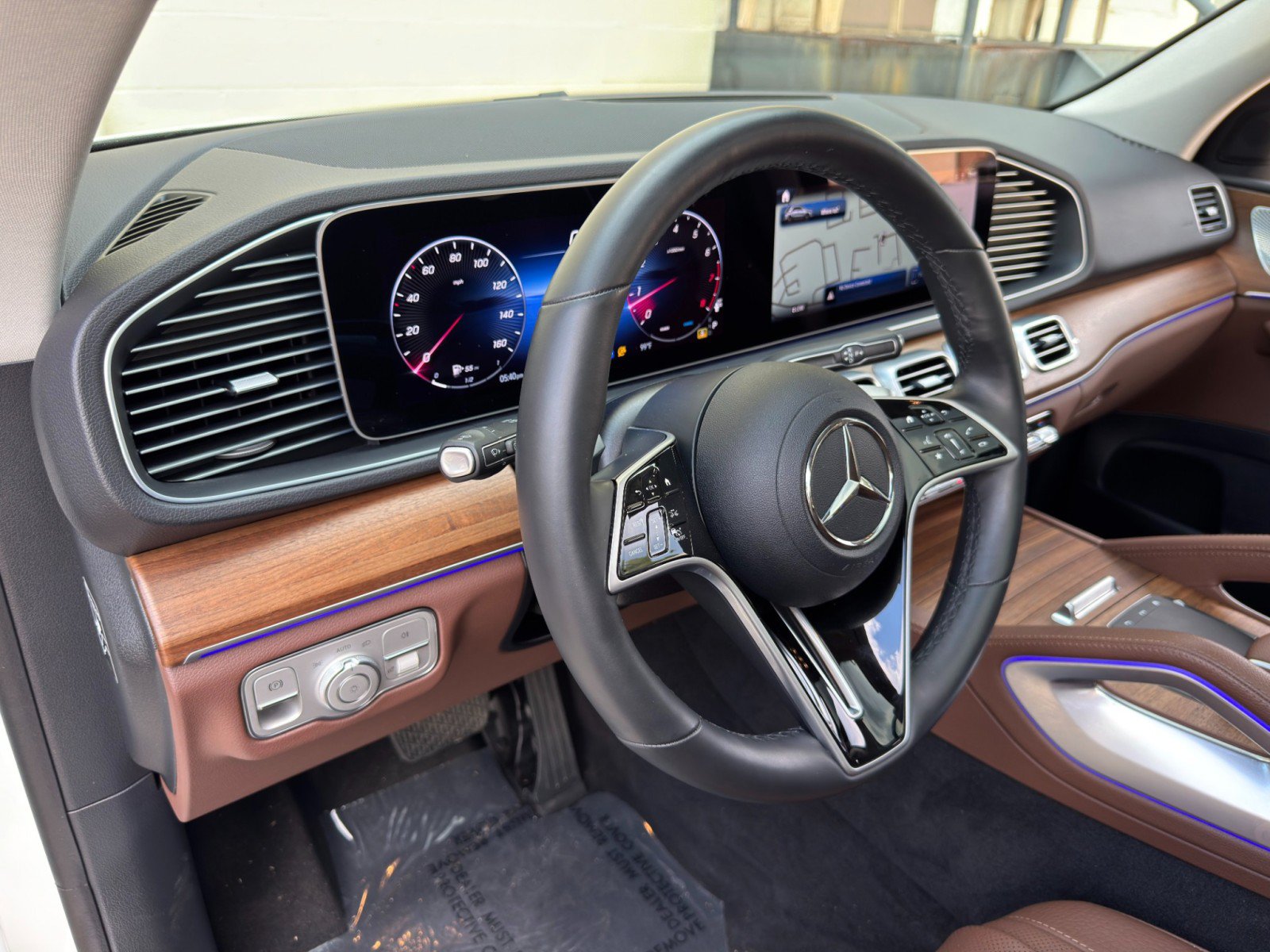 Used 2024 Mercedes-Benz GLE 580 4MATIC w/ 3rd Row Seat Package image 14