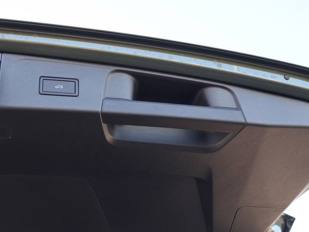 New 2026 Volkswagen Atlas SEL image 24