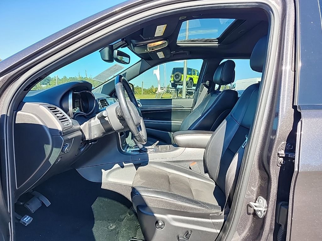 Certified 2020 Jeep Grand Cherokee Altitude AWD/4WD image 23