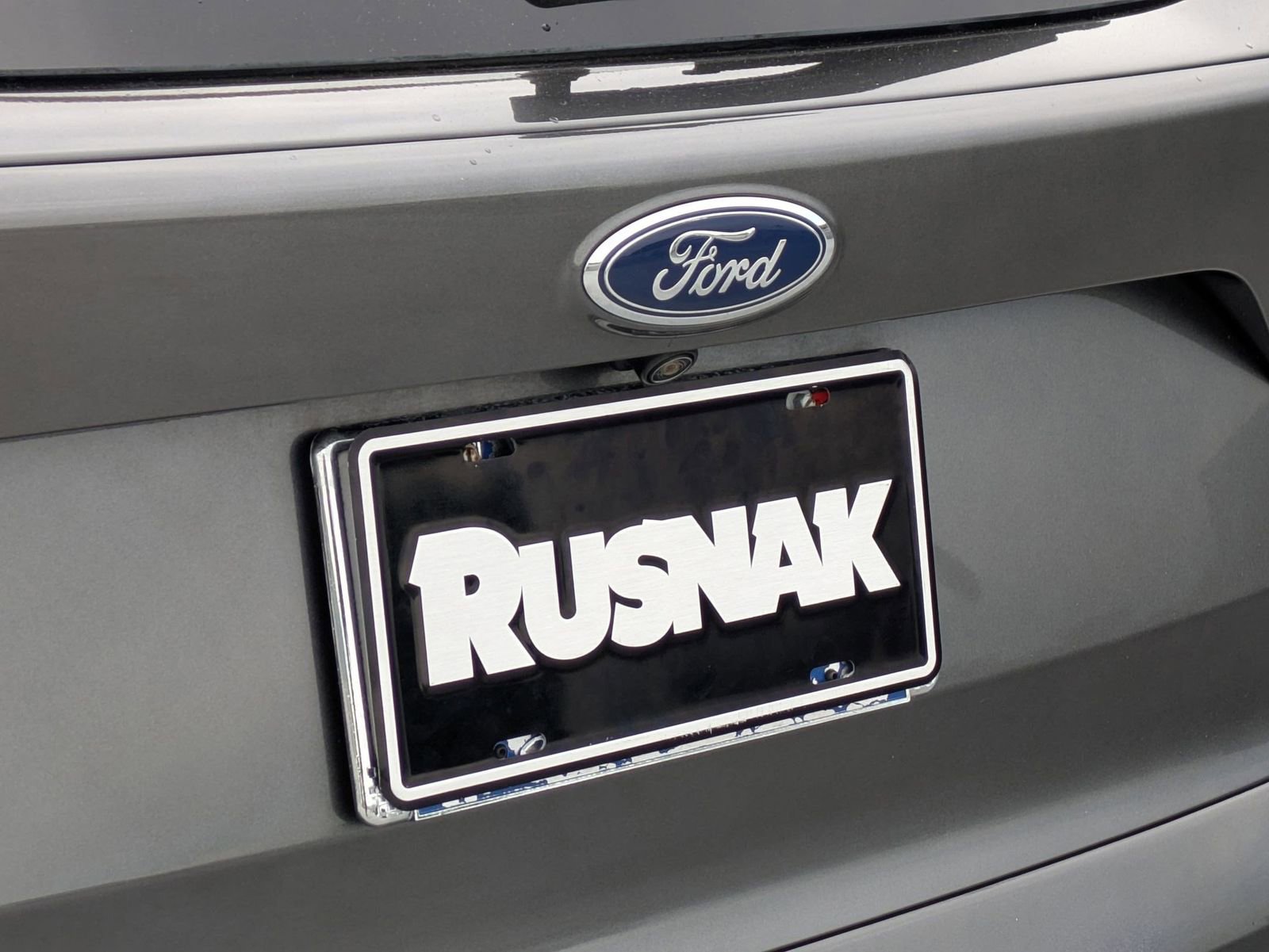 Used 2018 Ford Escape Titanium w/ Ford Safe & Smart Package image 19