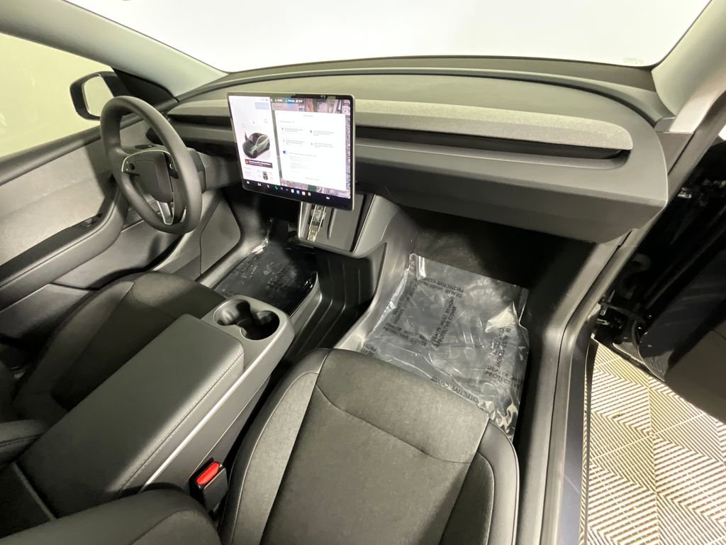 Used 2026 Tesla Model Y Long Range RWD image 18