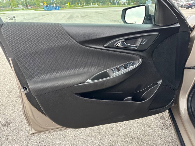 Used 2025 Chevrolet Malibu LT image 14