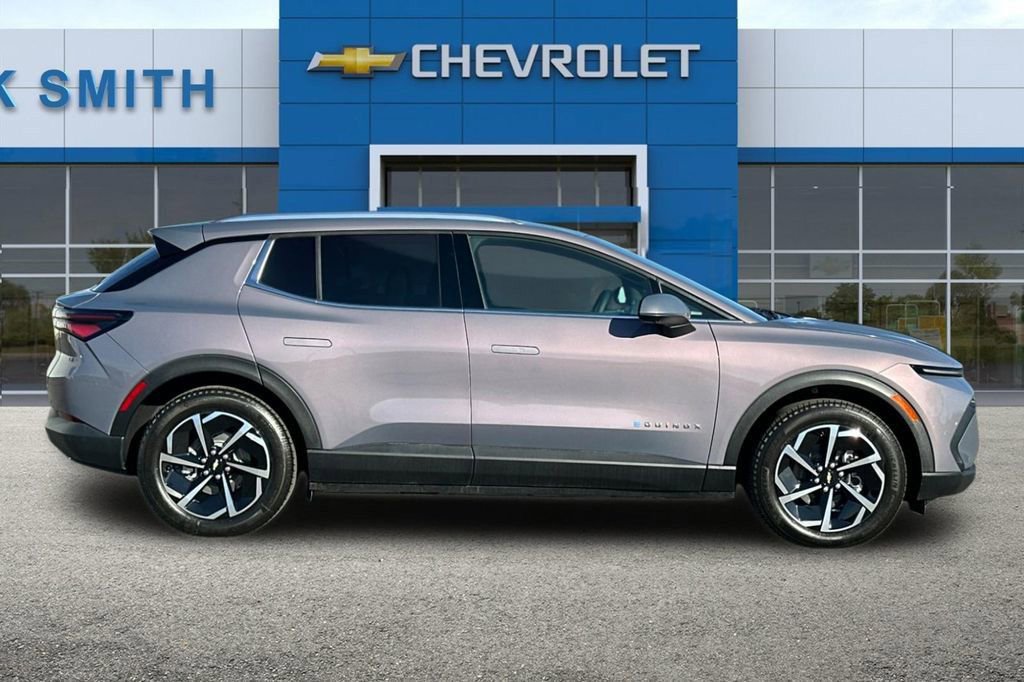 New 2026 Chevrolet Equinox EV LT FWD image 3