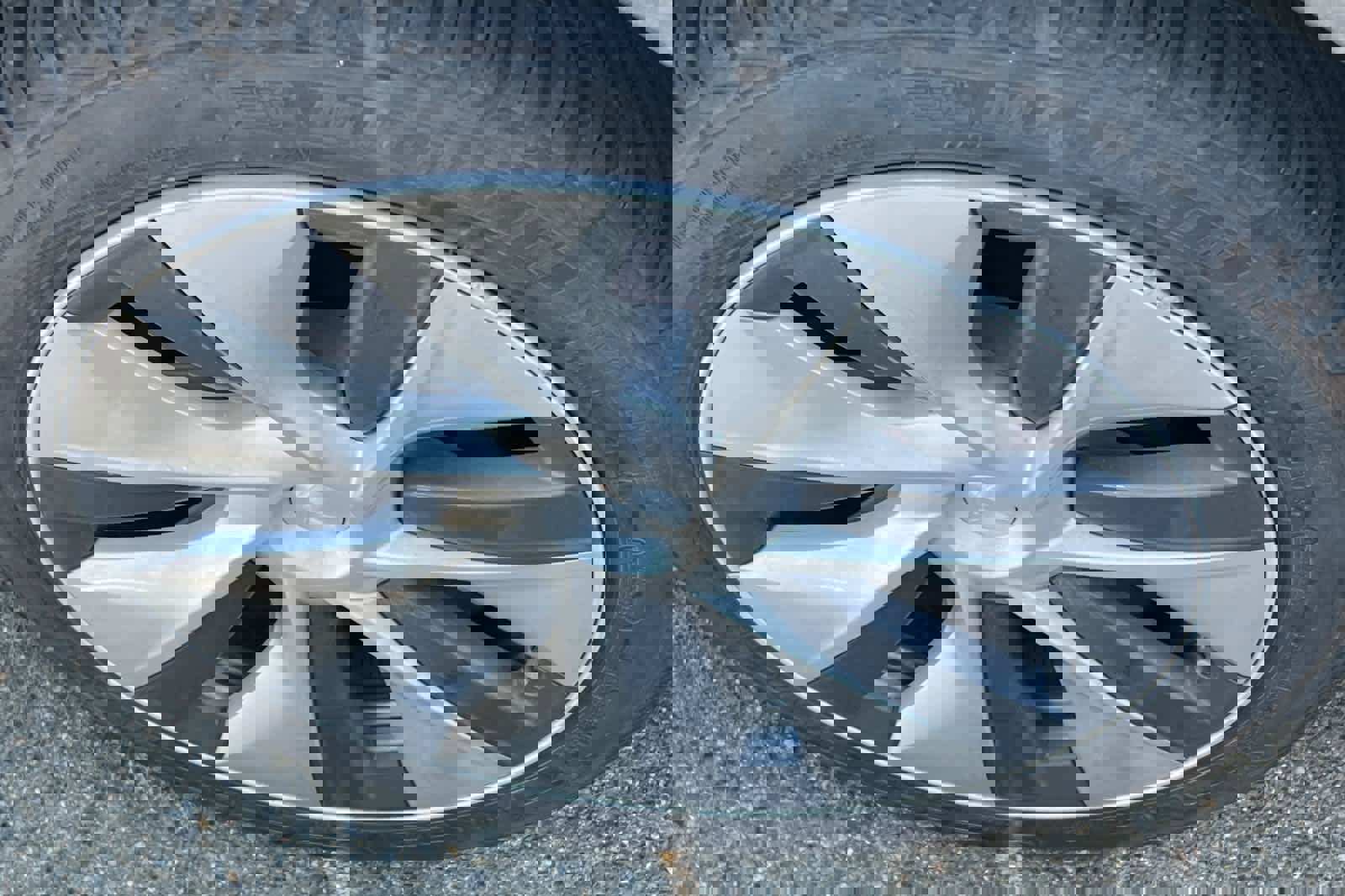 Used 2020 Tesla Model Y Long Range image 10