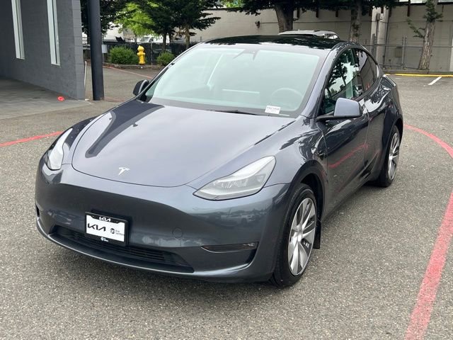 Used 2023 Tesla Model Y Long Range AWD/4WD image 3