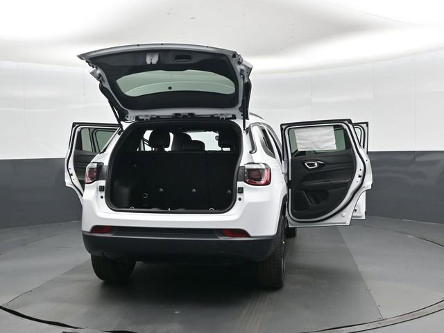 New 2026 Jeep Compass Latitude image 48