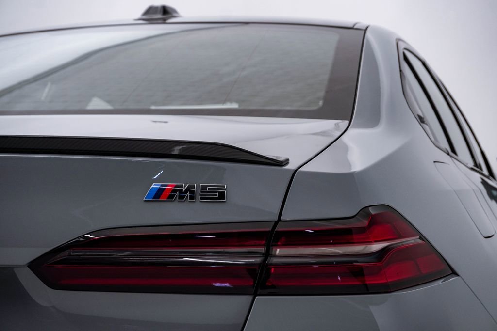 Used 2025 BMW M5 AWD/4WD image 13