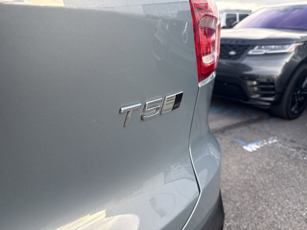 Used 2020 Volvo XC40 T5 Inscription w/ Protection Package Premier image 19