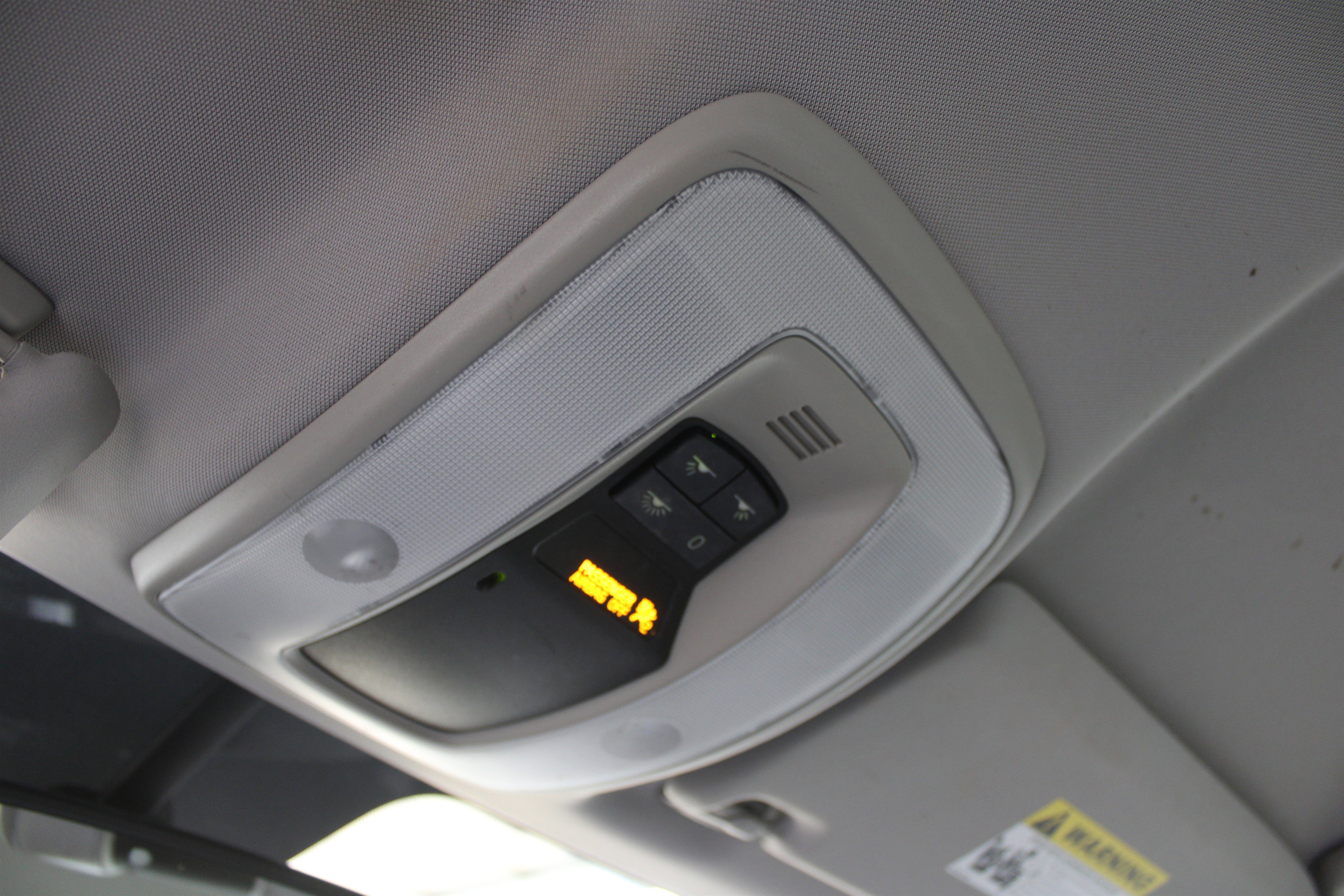 Used 2011 Volvo V50 T5 image 16