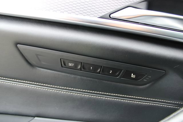 Used 2018 BMW M550i xDrive AWD/4WD image 14