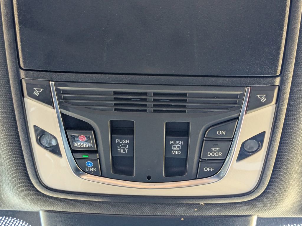 Used 2023 Acura MDX A-Spec image 27