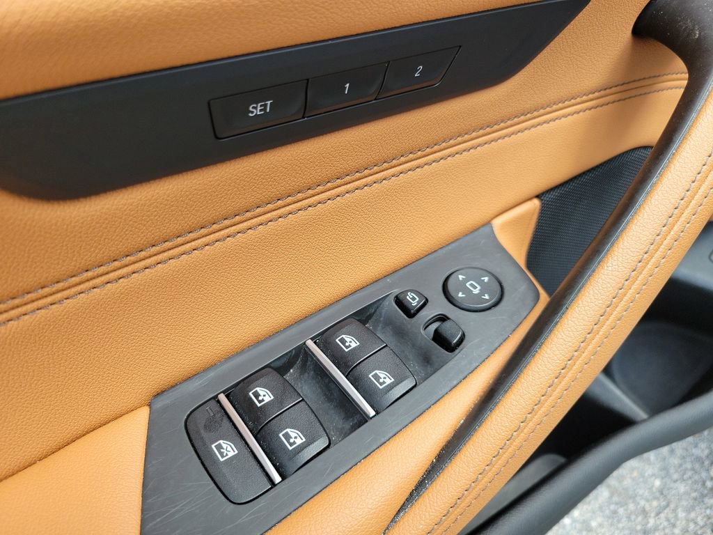 Used 2022 BMW 530i w/ Convenience Package image 18