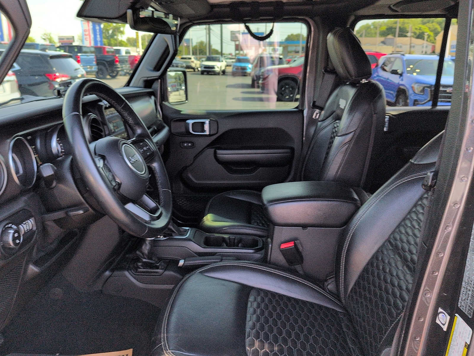 Used 2021 Jeep Gladiator Sport AWD/4WD image 10