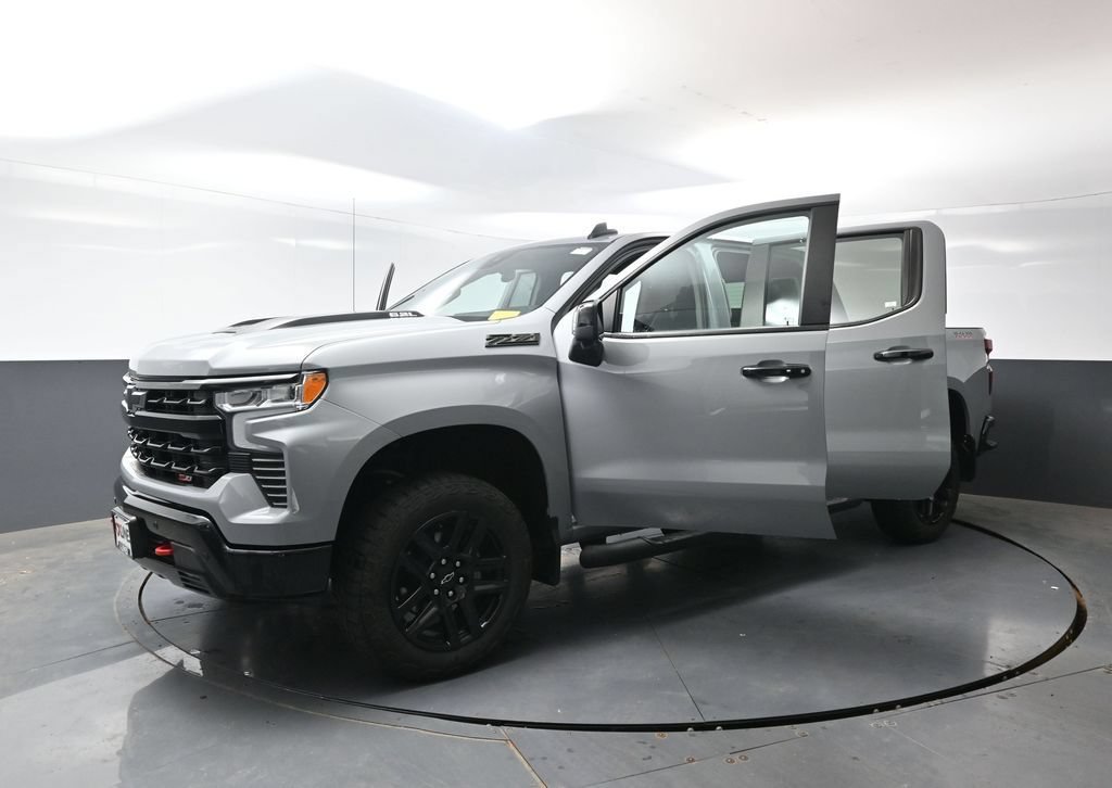 Used 2024 Chevrolet Silverado 1500 LT Trail Boss w/ LT Trail Boss Premium Package AWD/4WD image 57