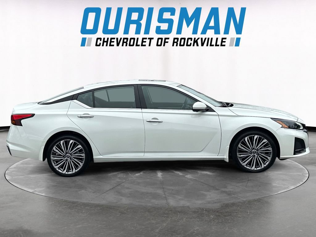 Used 2023 Nissan Altima 2.5 SL image 7