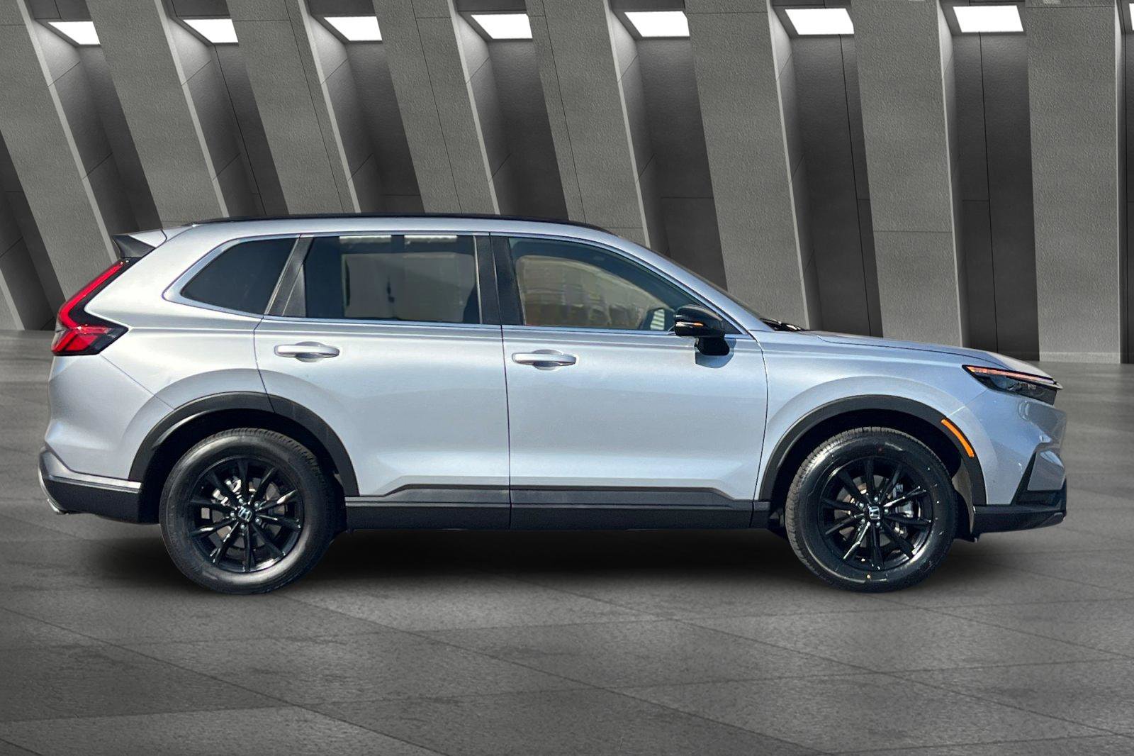 Used 2023 Honda CR-V Sport image 3