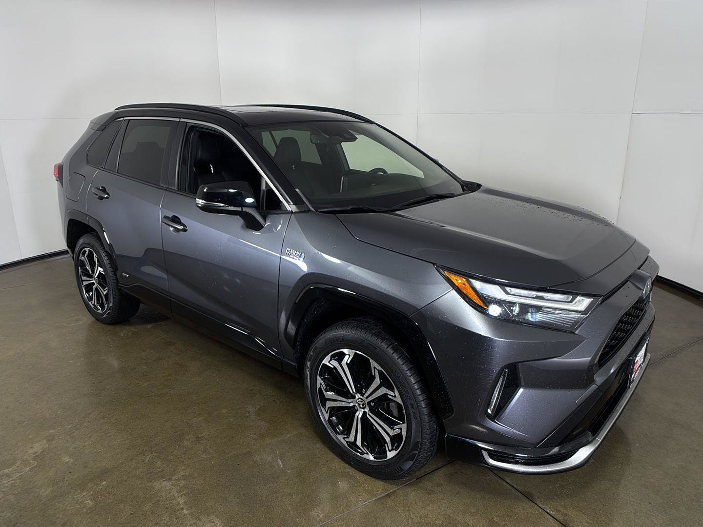 Used 2022 Toyota RAV4 XSE w/ Weather Package AWD/4WD image 9