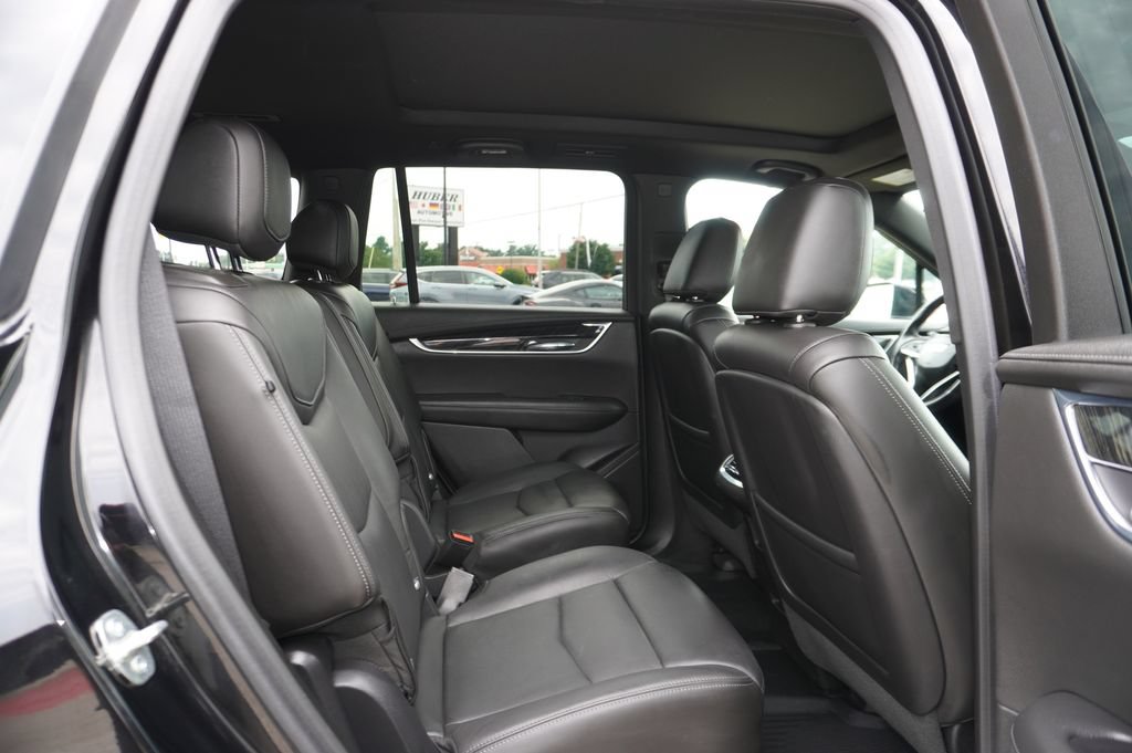 Used 2020 Cadillac XT6 Premium Luxury AWD/4WD image 29