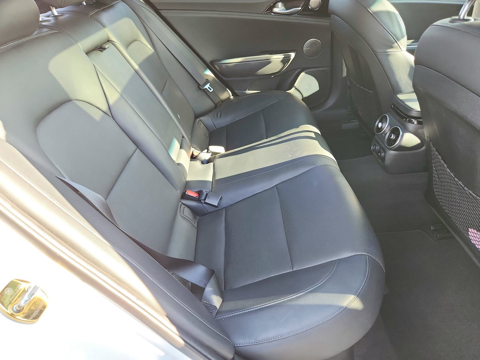 Used 2018 Kia Stinger Premium image 27