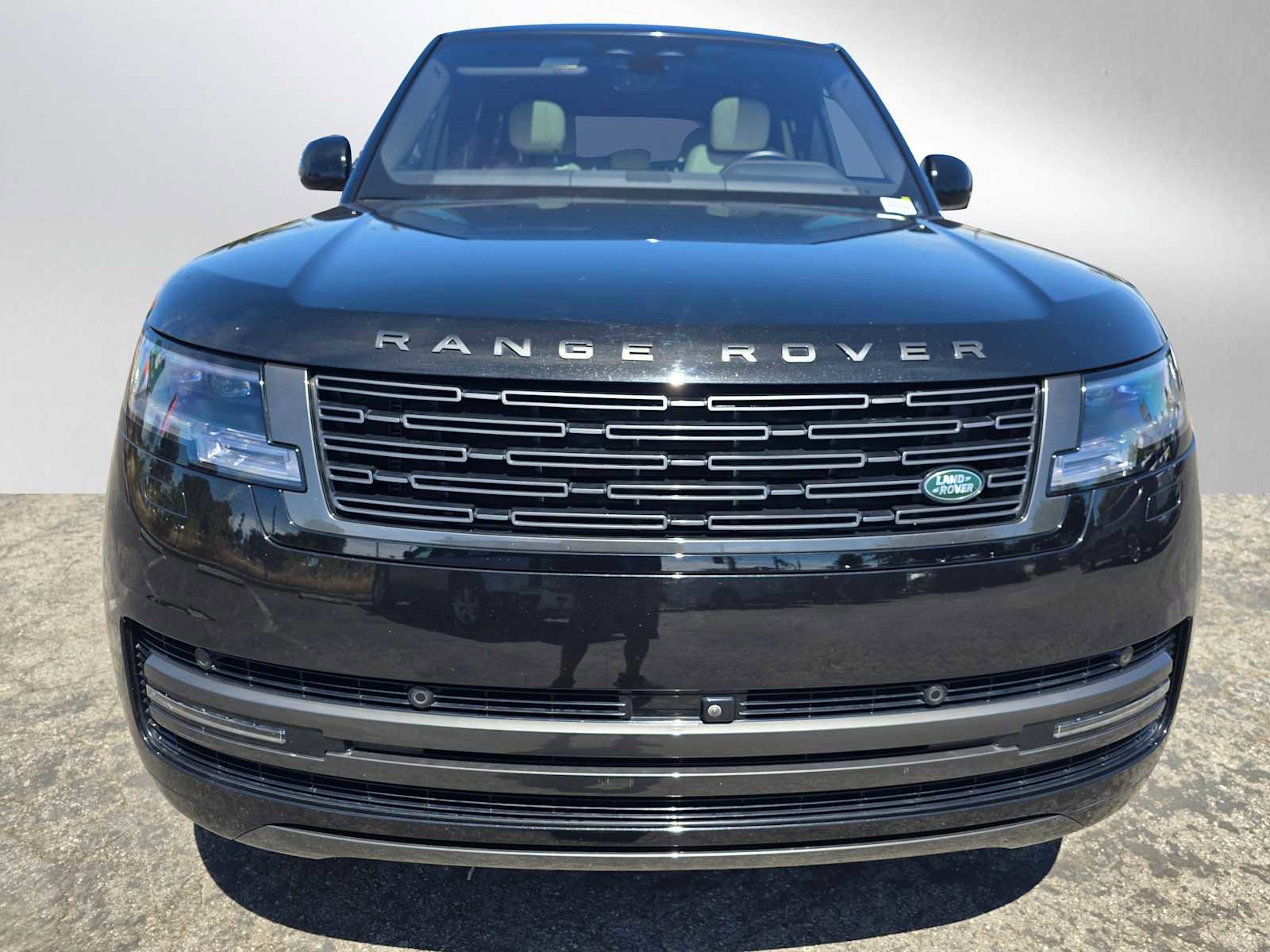 Used 2023 Land Rover Range Rover SE image 8