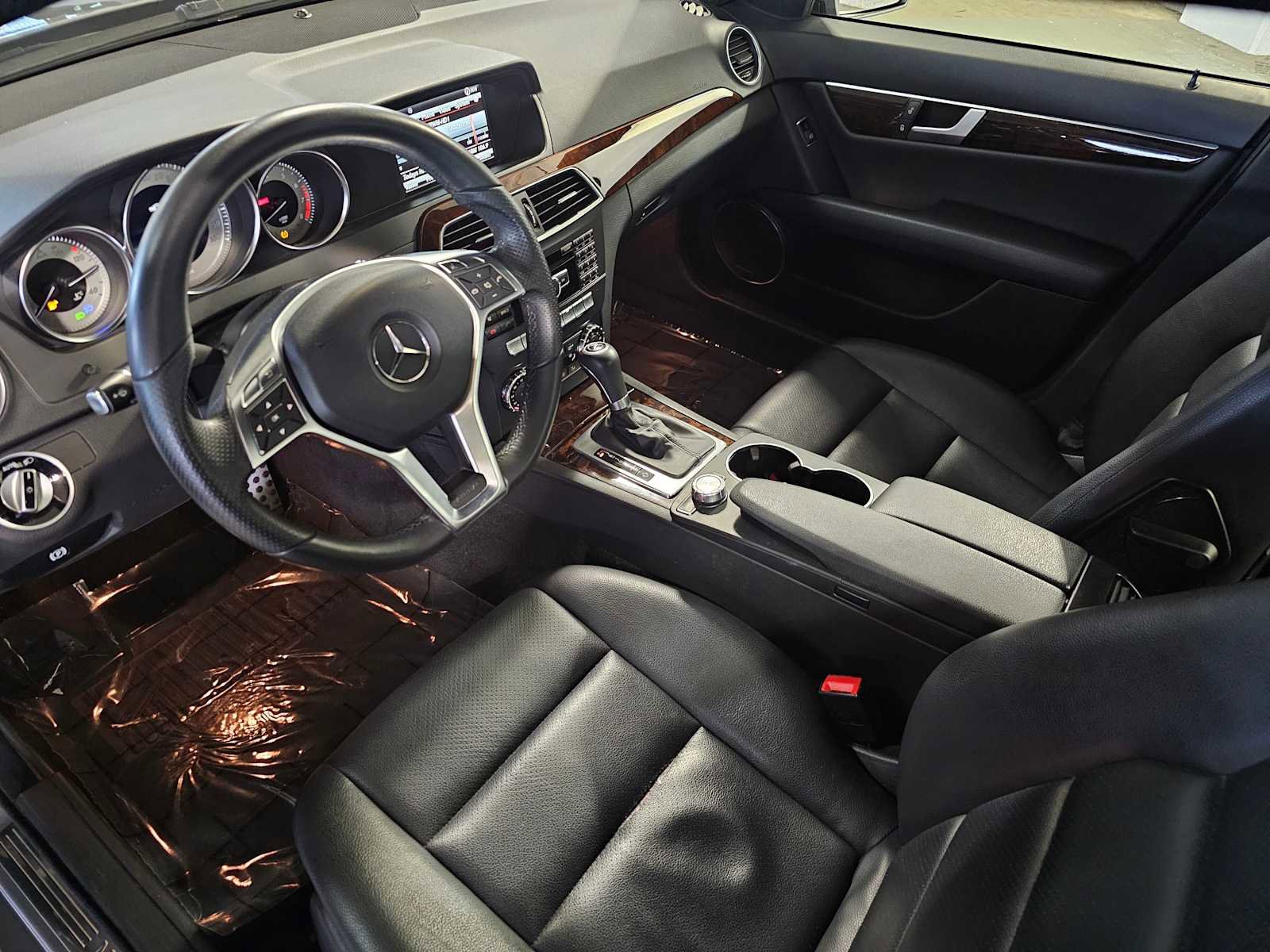 Used 2013 Mercedes-Benz C 300 Sport image 2