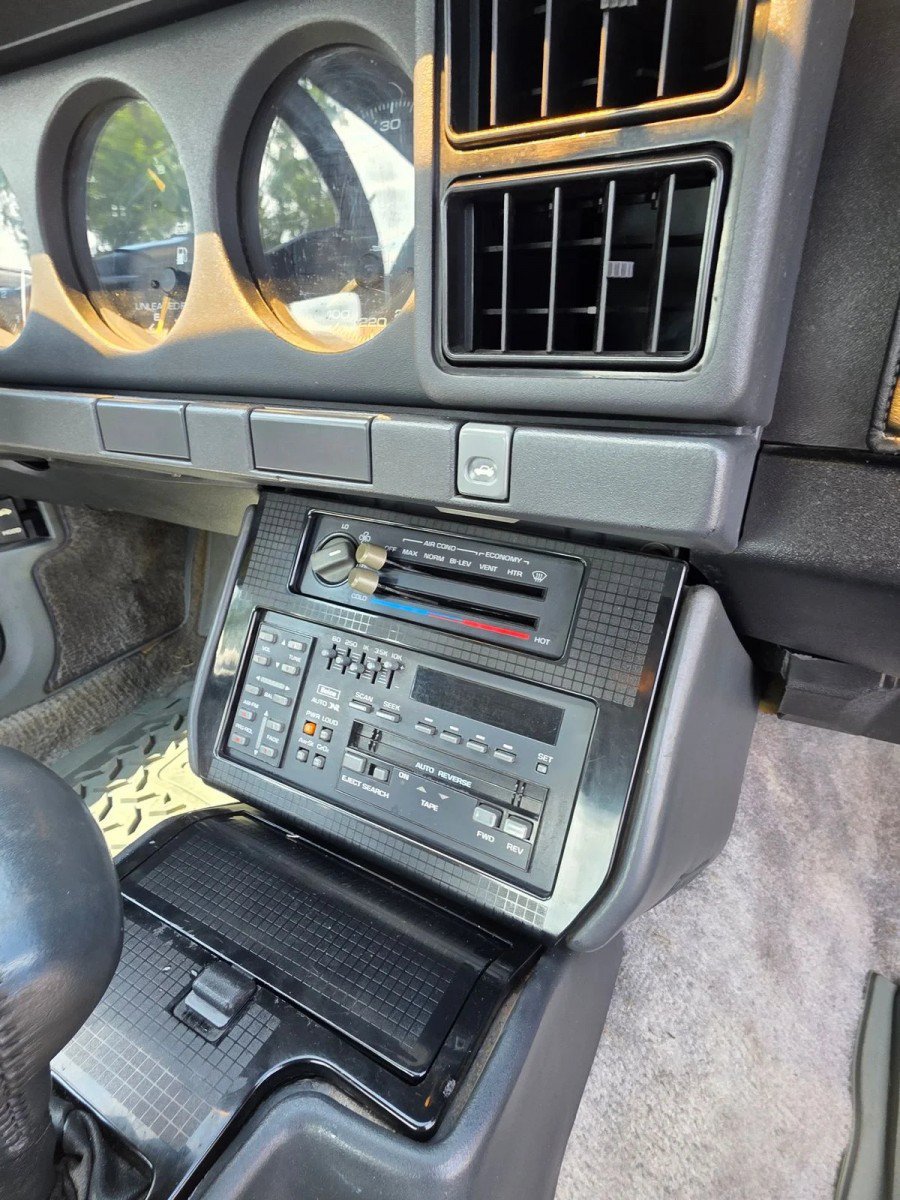 Used 1987 Pontiac Firebird Trans Am RWD image 47