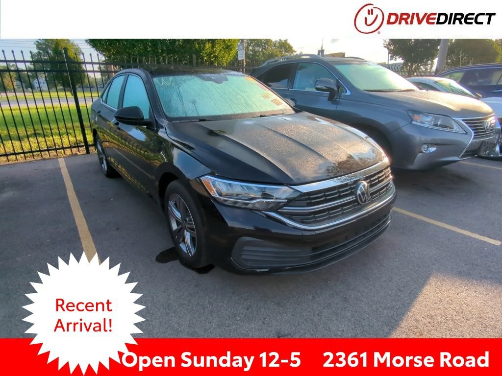 Used 2022 Volkswagen Jetta SE w/ Panoramic Sunroof Package