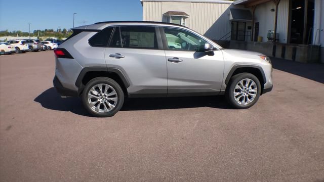 Certified 2019 Toyota RAV4 Limited w/ Cold Weather Package AWD/4WD image 9
