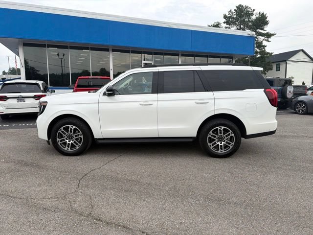 Used 2025 Ford Expedition Active AWD/4WD image 13