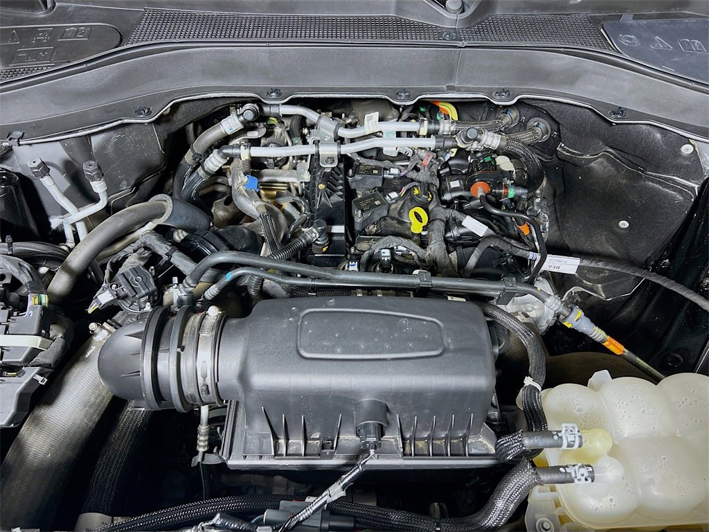 Used 2024 Ford Explorer XLT w/ Equipment Group 202A image 28