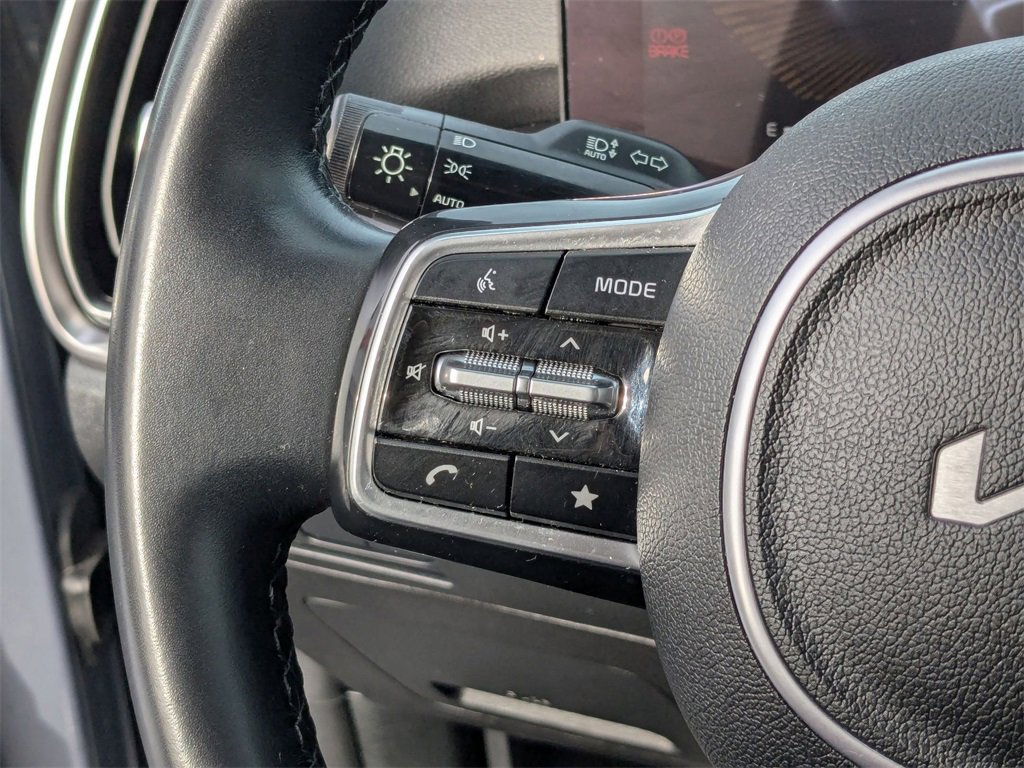 Used 2024 Kia Sorento S image 19
